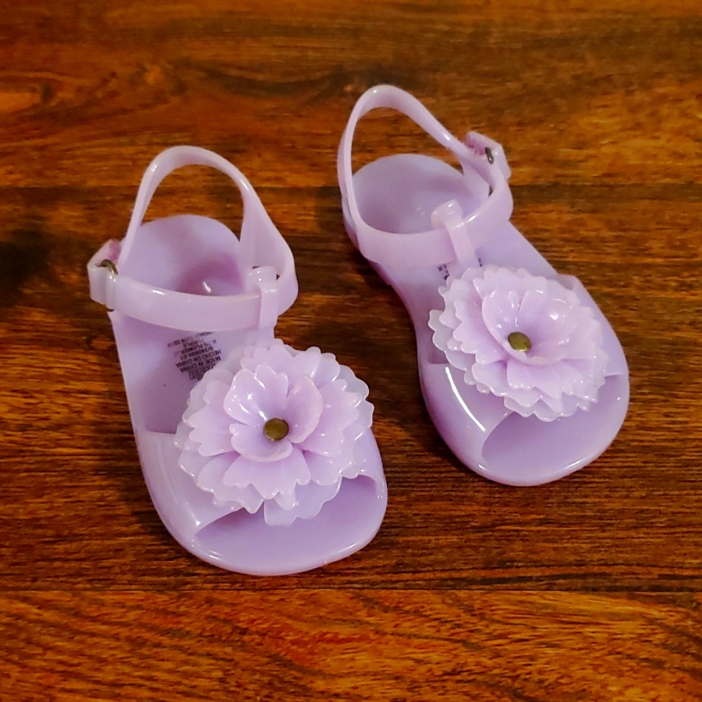 Old Navy Jelly Shoes Size 5
